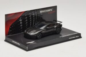 Aston Martin V12 Zagato Scintilla Silver Minichamps 1:43 437137221 Pressofusione — immagine 2 di 5