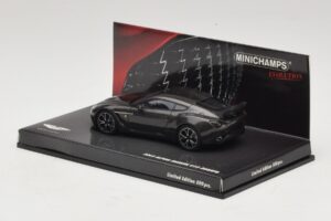Aston Martin V12 Zagato Scintilla Silver Minichamps 1:43 437137221 Pressofusione — immagine 3 di 5