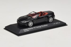 Aston Martin V8 Vantage Roadster Nero Metallizzato Minichamps 1:43 400137431 Pressofusione — immagine 2 di 4