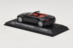 Aston Martin V8 Vantage Roadster Nero Metallizzato Minichamps 1:43 400137431 Pressofusione — immagine 3 di 4