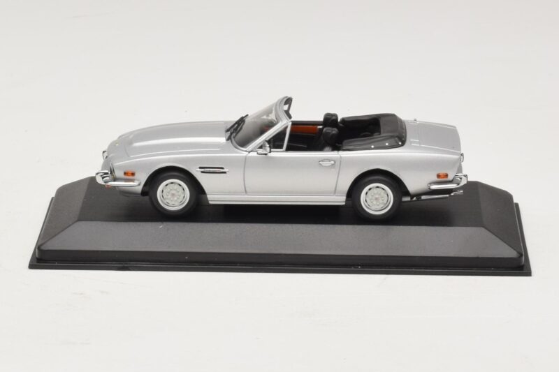 Aston Martin V8 Volante Argento Minichamps 1:43 400137601 Pressofusione