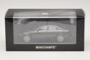 Audi A4 B8 Marrone Metallizzato Minichamps 1:43 410011000 Pressofusione — immagine 3 di 3