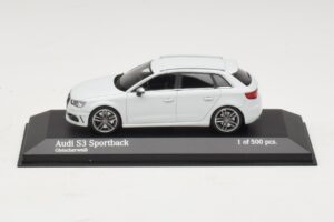 Audi S3 8V Sportback Bianco Minichamps 1:43 437013010 Pressofusione
