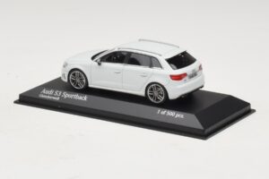 Audi S3 8V Sportback Bianco Minichamps 1:43 437013010 Pressofusione — immagine 3 di 4