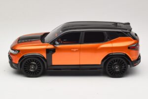 Dacia Duster Mk3 Redust Sport 4x2 Hybrid Metallic Orange Otto 1:18 OT1316 Resina — immagine 3 di 6