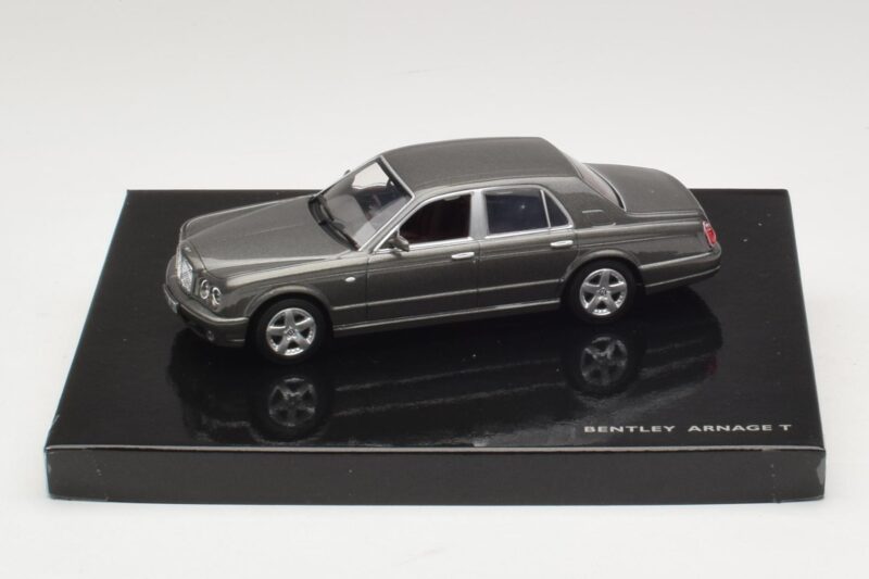Bentley Arnage T Cypress Grey Minichamps 1:43 Bentley Arnage T Cypress Grey Minichamps 1:43 BL386 Pressofusione