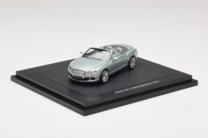 Bentley Continental GTC Light Grey Metallic Minichamps 1:43 Bentley Continental GTC Light Grey Metallic Minichamps 1:43 BL907 Pressofusione