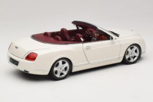 Bentley Continental GTC Bianco Scatola Di Ricambio Minichamps 1:18 100139032-R1 Pressofusione — immagine 3 di 8