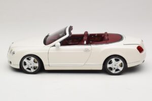 Bentley Continental GTC Bianco Scatola Di Ricambio Minichamps 1:18 100139032-R1 Pressofusione — immagine 4 di 8