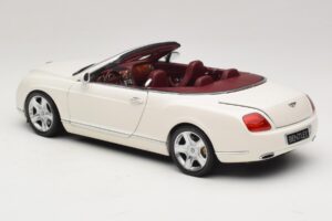 Bentley Continental GTC Bianco Scatola Di Ricambio Minichamps 1:18 100139032-R1 Pressofusione — immagine 7 di 8