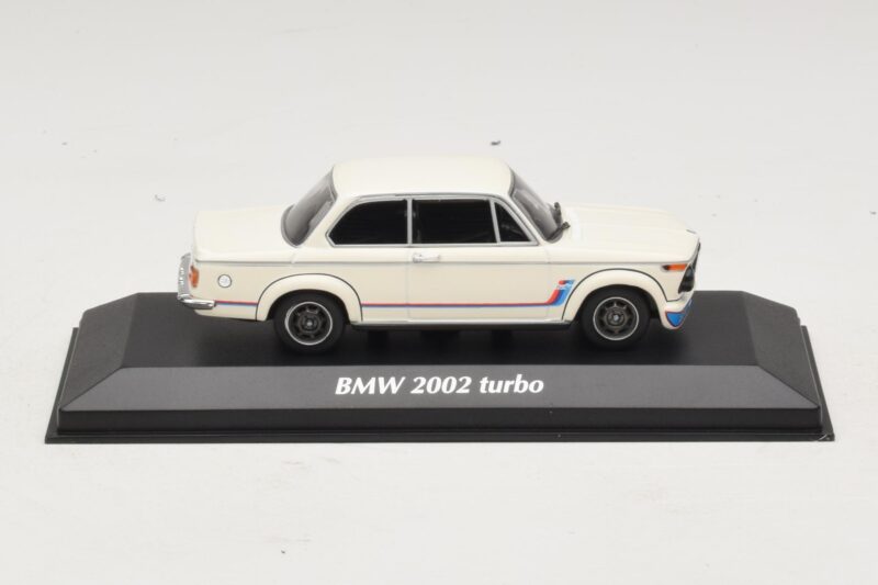 BMW 2002 Turbo Bianco Maxichamps 1:43 940022201 Pressofusione