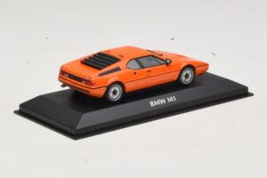 BMW M1 Arancione Maxichamps 1:43 940025020 Pressofusione — immagine 2 di 4