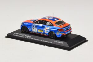 BMW M235i Team Medienkraftwerk #311 Di Martino / Olivo 24 Hours of Nurburgring 2014 Minichamps 1:43 437142411 Pressofusione — immagine 3 di 4