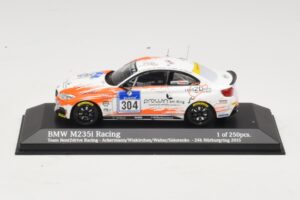 BMW M235i Team Rent2drive #304 Ackermann / Wishkirchen 24 Hours of Nurburgring 2015 Minichamps 1:43 437152504 Pressofusione