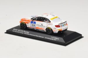 BMW M235i Team Rent2drive #304 Ackermann / Wishkirchen 24 Hours of Nurburgring 2015 Minichamps 1:43 437152504 Pressofusione — immagine 3 di 4