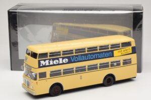 Bussing D2U Heckturen Miele Minichamps 1:43 439071086 Pressofusione — immagine 6 di 6