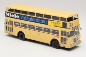 Bussing D2U Heckturen Miele Minichamps 1:43 439071086 Pressofusione — immagine 4 di 6