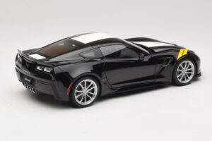 Chevrolet Corvette C7 Grand Sport Nero con Strisce Bianche AUTOart 1:18 71273 Composito — immagine 3 di 8