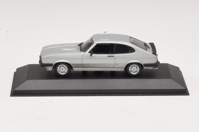 Ford Capri RS Mk1 Argento Minichamps 1:43 Ford Capri RS Mk1 Argento Minichamps 1:43 430085804 Pressofusione