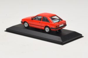 Ford Escort Mk3 3 Porte Rosso Minichamps 1:43 400085000 Pressofusione — immagine 3 di 4