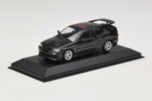 Ford Escort RS Cosworth Nero Metallizzato Minichamps 1:43 430082106 Pressofusione — immagine 2 di 4