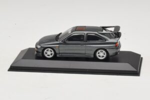 Ford Escort RS Cosworth Verde Scuro Metallizzato Minichamps 1:43 430086300 Pressofusione
