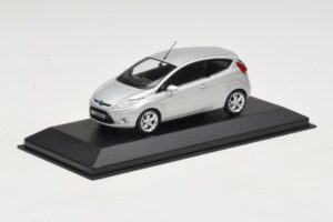 Ford Fiesta Mk7 Moondust Silver Metallic Minichamps 1:43 403088003 Pressofusione — immagine 2 di 4
