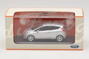 Ford Fiesta Mk7 Moondust Silver Metallic Minichamps 1:43 403088003 Pressofusione — immagine 4 di 4