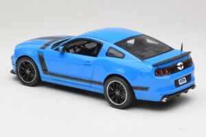 Ford Mustang Boss 302 S197 Blu Shelby Collectibles 1:18 25414S Pressofusione — immagine 7 di 8