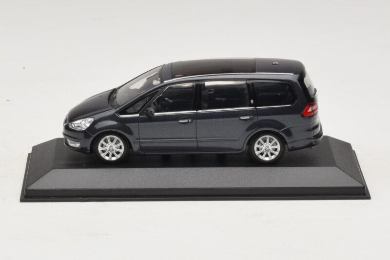 Ford S-Max Dark Grey Metallic Minichamps 1:43 400085400-P1 Pressofusione