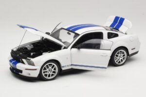 Ford Shelby Cobra GT500 Concept Bianco con Striscia Blu AUTOart 1:18 73052 Pressofusione — immagine 2 di 8