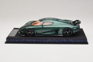 Koenigsegg Regera Carbonio Verde Sfumato FrontiArt 1:18 AS010-110 Resina — immagine 3 di 7