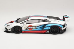 Lamborghini Aventador LB Works Martini Livery AUTOart 1:18 79185 Composito — immagine 4 di 8