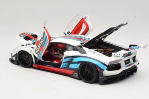Lamborghini Aventador LB Works Martini Livery AUTOart 1:18 79185 Composito — immagine 5 di 8