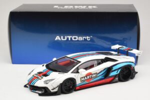 Lamborghini Aventador LB Works Martini Livery AUTOart 1:18 79185 Composito — immagine 8 di 8