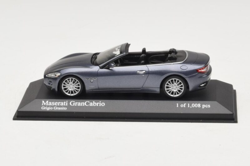 Maserati GranCabrio Grigio Metallizzato Minichamps 1:43 Maserati GranCabrio Grigio Metallizzato Minichamps 1:43 400123931 Pressofusione