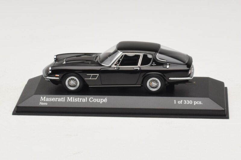 Maserati Mistral Nero Minichamps 1:43 Maserati Mistral Nero Minichamps 1:43 437123421 Pressofusione