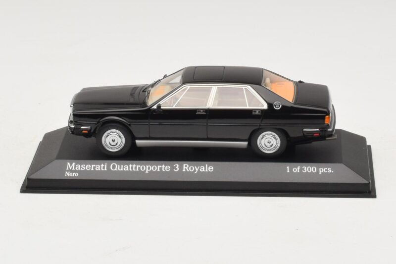 Maserati Quattroporte III Royale Nero Minichamps 1:43 Maserati Quattroporte III Royale Nero Minichamps 1:43 437123501 Pressofusione