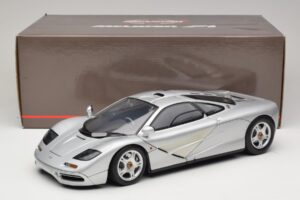 McLaren F1 Argento Minichamps 1:12 530133123 Pressofusione — immagine 8 di 8