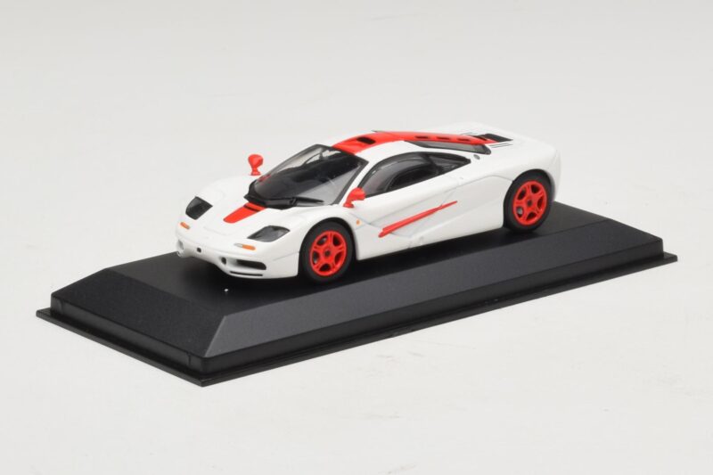 McLaren F1 Bianco Con Strisce Rosse Minichamps 1:43 McLaren F1 Bianco Con Strisce Rosse Minichamps 1:43 MCLAREN003 Pressofusione
