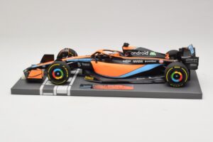 McLaren MCL36 #3 D. Ricciardo Bahrain GP 2022 Minichamps 1:18 537221803 Pressofusione — immagine 4 di 7