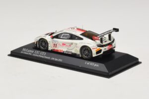 McLaren MP4-12C GT3 #11 Art Grand Prix Leclerc / Parisy 24 Hours of Spa 2013 Minichamps 1:43 437131311 Pressofusione — immagine 3 di 4