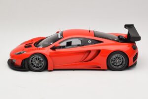 McLaren MP4-12C GT3 Rosso 2013 Minichamps 1:18 151121392 Pressofusione — immagine 3 di 6