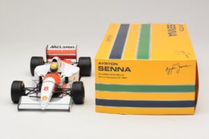 McLaren MP4/8 Ford #8 A. Senna Winner European GP 1993 Minichamps 1:18 540931818 Pressofusione — immagine 3 di 7
