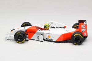 McLaren MP4/8 Ford #8 A. Senna Winner European GP 1993 Minichamps 1:18 540931818 Pressofusione — immagine 4 di 7