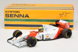 McLaren MP4/8 Ford #8 A. Senna Winner Japanese GP 1993 Minichamps 1:18 540931878 Pressofusione — immagine 2 di 7