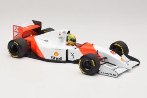 McLaren MP4/8 Ford #8 A. Senna Winner Japanese GP 1993 Minichamps 1:18 540931878 Pressofusione — immagine 7 di 7