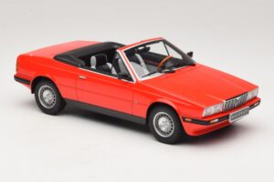 Mercedes 300 Cabriolet Rosso Scuro Minichamps 1:43 437032131 Pressofusione — immagine 4 di 6