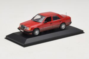Mercedes 300D W124 Turbo Rosso Minichamps 1:43 3210 Pressofusione — immagine 2 di 4