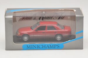 Mercedes 300D W124 Turbo Rosso Minichamps 1:43 3210 Pressofusione — immagine 4 di 4